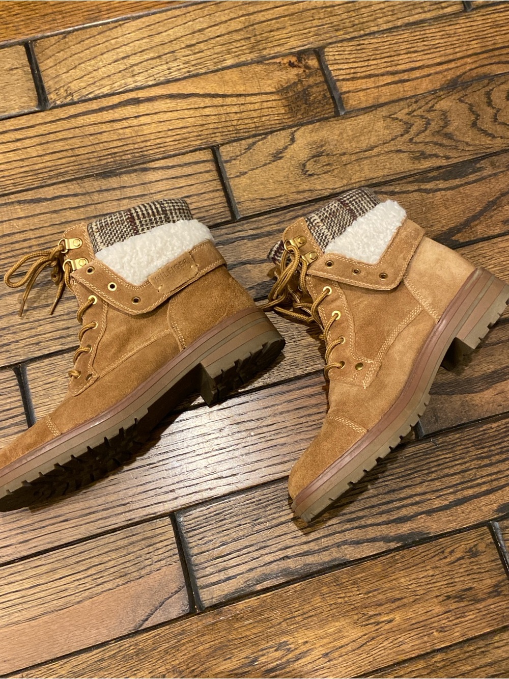 Tommy Hilfiger Tan Suede Lace-Up Women's Combat Boots w/Shearling Collar size 8
